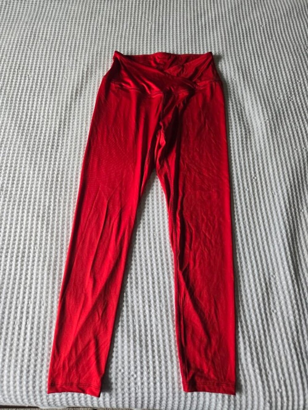 The Delta Box Red Shiny High Rise Leggings Size M